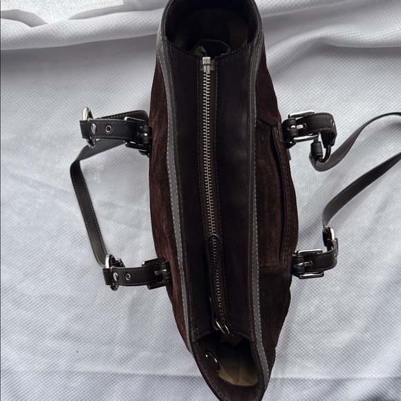 Coach - No. F12834 - Brown Leather & Suede Tote Bag - Picture 4 of 15